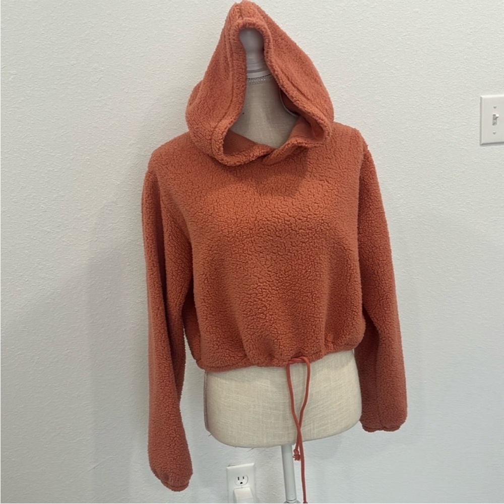 EUC L coral fleece, Sherpa, teddy cropped hoodie with drawstring waist
